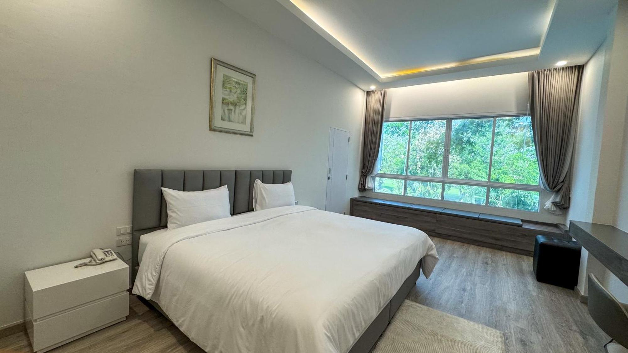 Baan Suan Khun Ta And Golf Resort Ubon Ratchathani Exterior photo